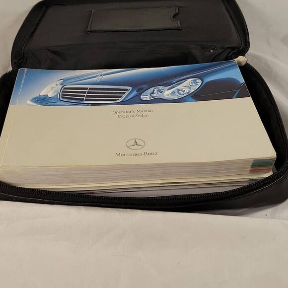 Mercedes-Benz 2005 C-Class Sedan Operator Manual C 230 C 240 C320 car Owner Book - Picture 14 of 16